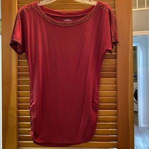Carmen Marc Valvo Shirt. Red. Small.